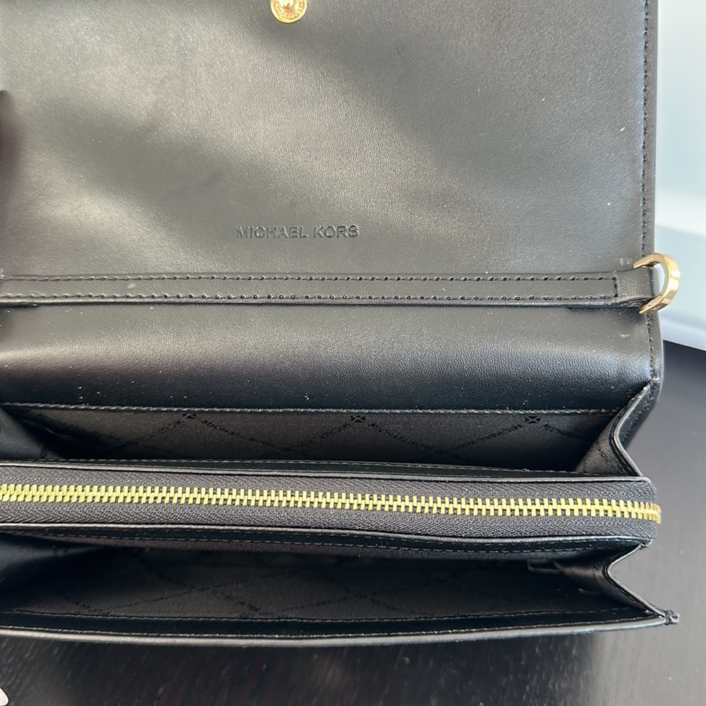 Michael Kors black leather large zip around wallet crossbody - Picture 8 of 11